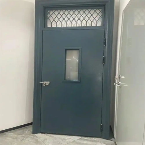 學校教室門.jpg